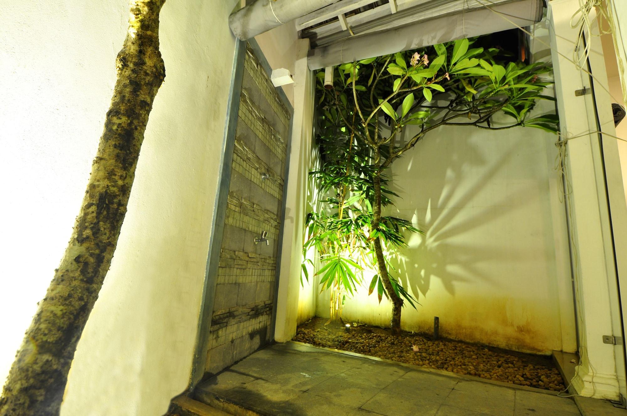Clock Inn Dehiwala Exterior photo
